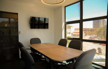 Salle de réunion pour 6 personnes, à la journée